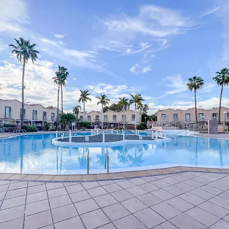Maspalomas Aircon Duplex - Terrace & Pool Holiday home *